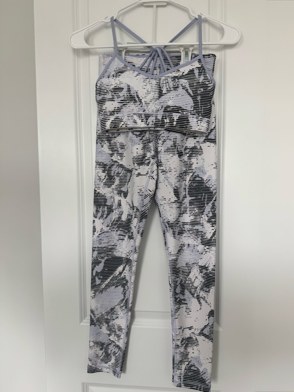 DKNY Black, White & Lavender Print Strappy Sports Bracelet and Legging Set